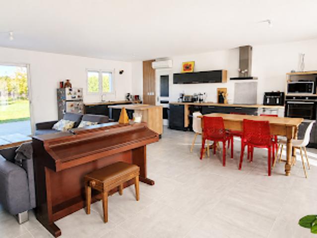 Vente Maison 5 pièces 111 m2 Cercoux