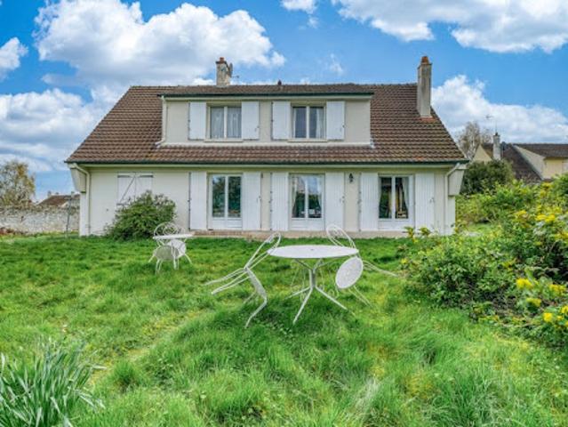 Vente Maison 5 pièces 111 m2 Germigny l'Evêque