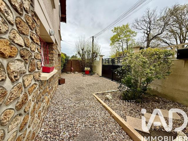 Vente Maison 5 pièces 111 m2 Sainte genevieve des bois