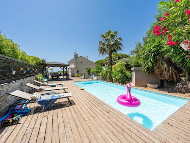 Vente Maison 5 pièces 112 m2 Cannes la bocca