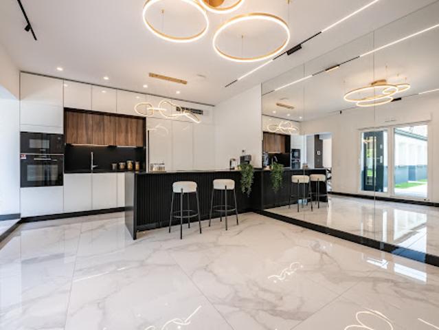 Vente Maison 5 pièces 112 m2 La Varenne Saint Hilaire
