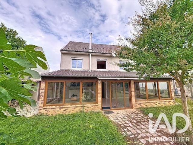 Vente Maison 5 pièces 112 m2 Réau