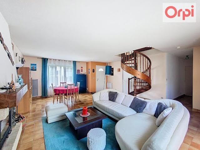 Vente Maison individuelle 5 pièces 113 m2 Montigny le Bretonneux