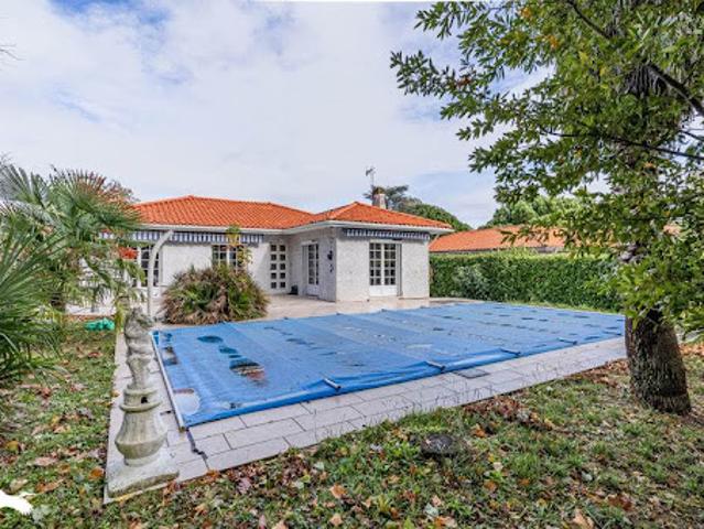 Vente Maison 5 pièces 113 m2 Léognan