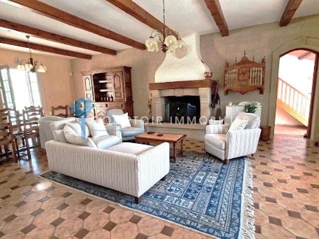 Vente Maison 5 pièces 124 m2 Cruviers Lascours