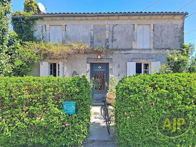 Vente Maison 5 pièces 125 m2 Saint Christoly Médoc