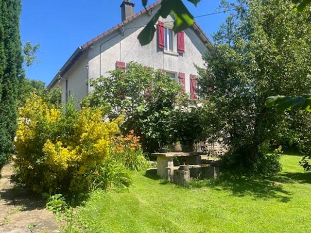 Vente Maison 5 pièces 125 m2 Saint Yrieix la Perche