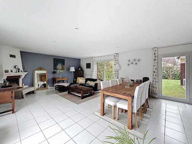 Vente Maison 5 pièces 125 m2 Voisins le Bretonneux