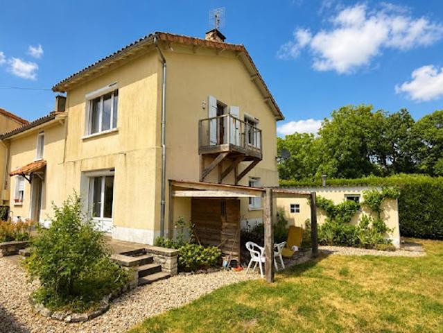 Vente Maison 5 pièces 126 m2 Aigre