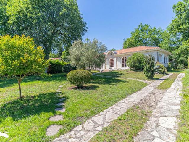 Vente Maison 5 pièces 126 m2 Léognan