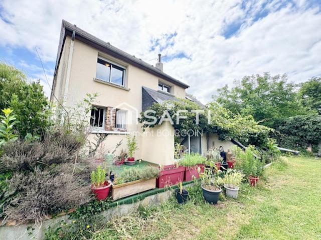 Vente Maison 5 pièces 127 m2 Aubigné Racan