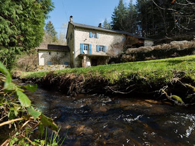 Vente Maison 5 pièces 120 m2 Peyrat le Château