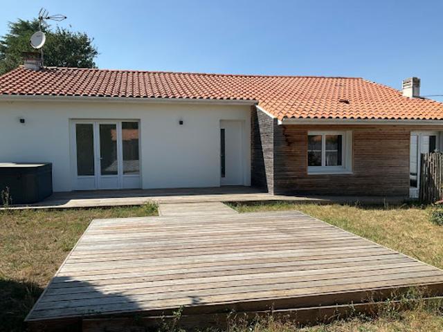Vente Maison 5 pièces 120 m2 Saintes