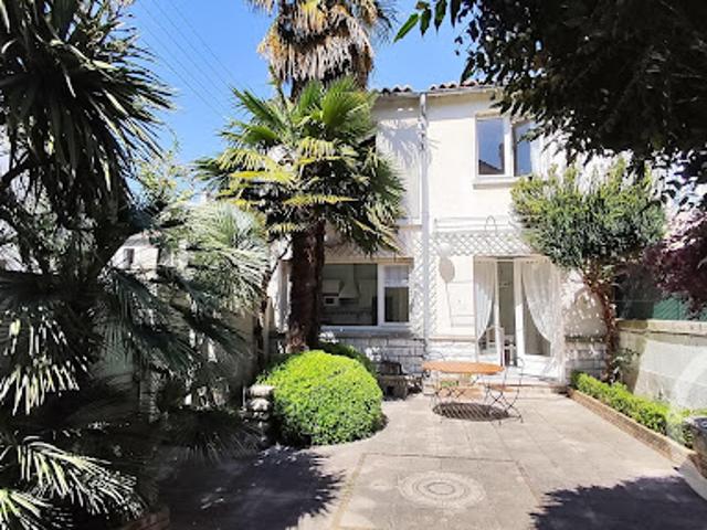 Vente Maison 5 pièces 120 m2 Saintes