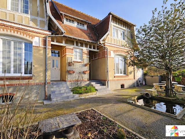 Vente Maison 5 pièces 121 m2 Beaulieu les Fontaines