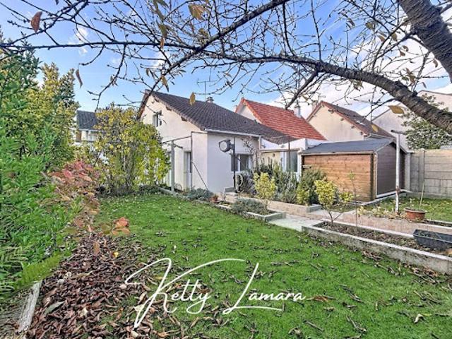 Vente Maison 5 pièces 121 m2 Saint Cyr l'Ecole