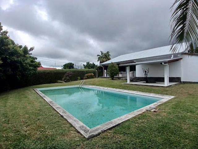 Vente Maison 5 pièces 122 m2 Saint Benoit