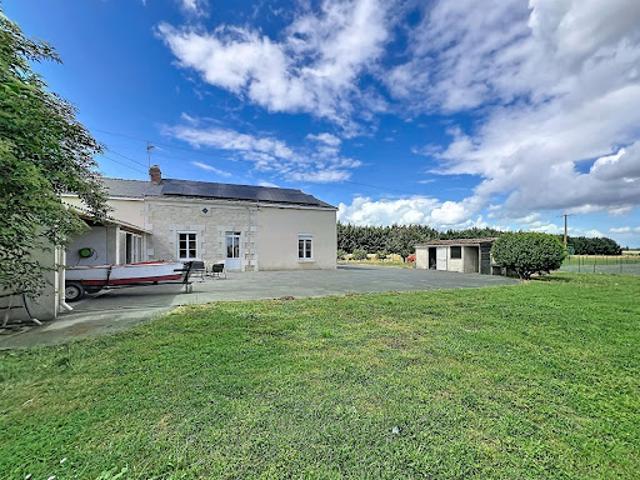Vente Maison 5 pièces 122.2 m2 Saint Macaire du Bois