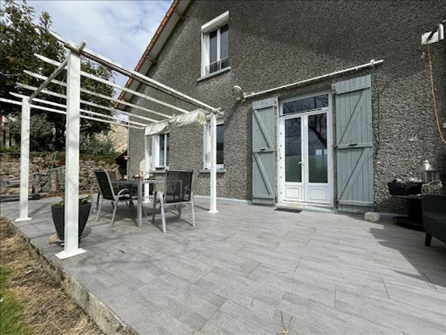 Vente Maison 5 pièces 134 m2 Confolens