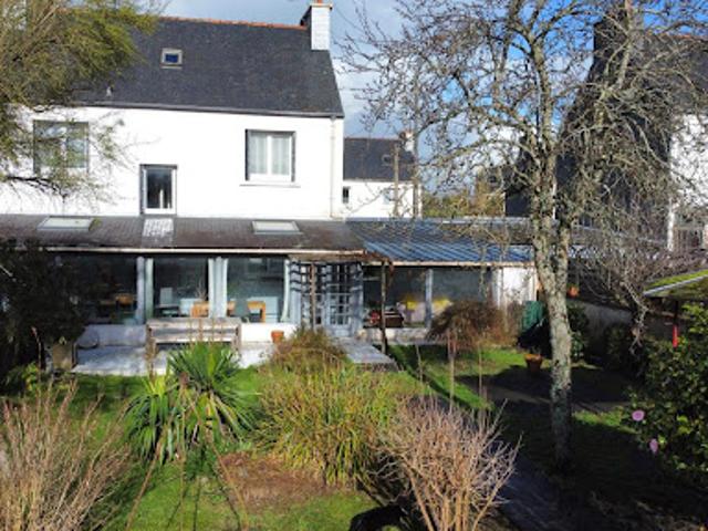Vente Maison 5 pièces 134.86 m2 Carhaix Plouguer
