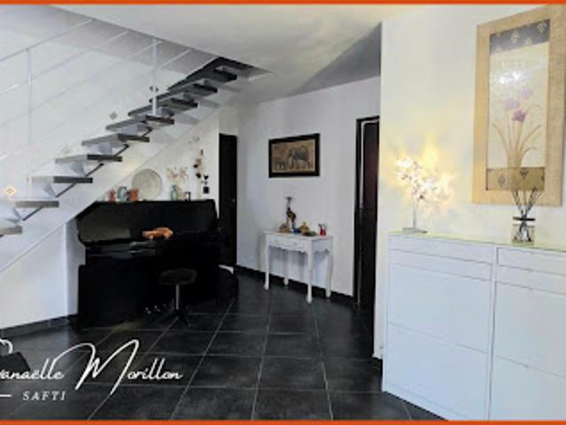 Vente Maison 5 pièces 135 m2 Ambares et lagrave