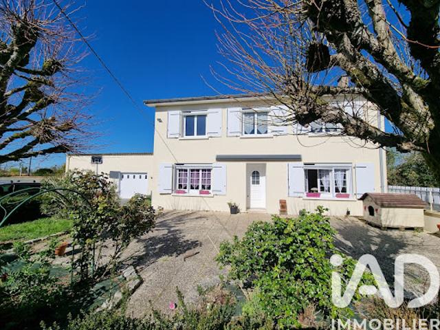 Vente Maison 5 pièces 135 m2 Chef Boutonne
