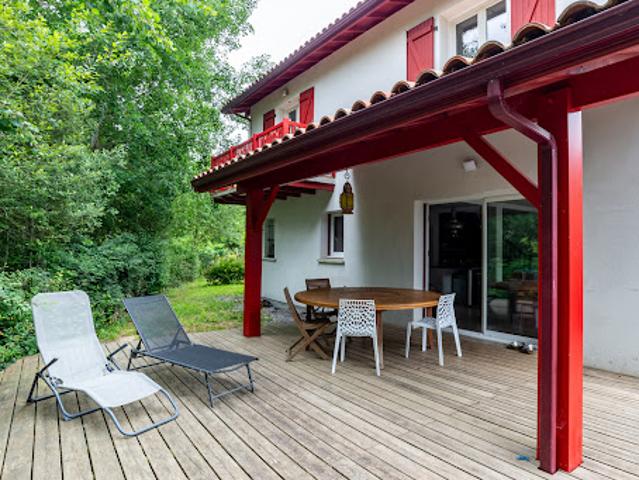 Vente Maison 5 pièces 135 m2 Saint Pée sur Nivelle