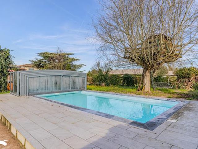 Vente Maison 5 pièces 135 m2 Vayres