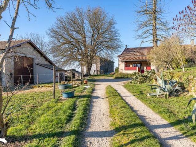 Vente Maison 5 pièces 136 m2 Montignac de Lauzun