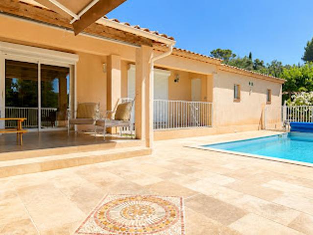 Vente Maison 5 pièces 136 m2 Flassans sur Issole