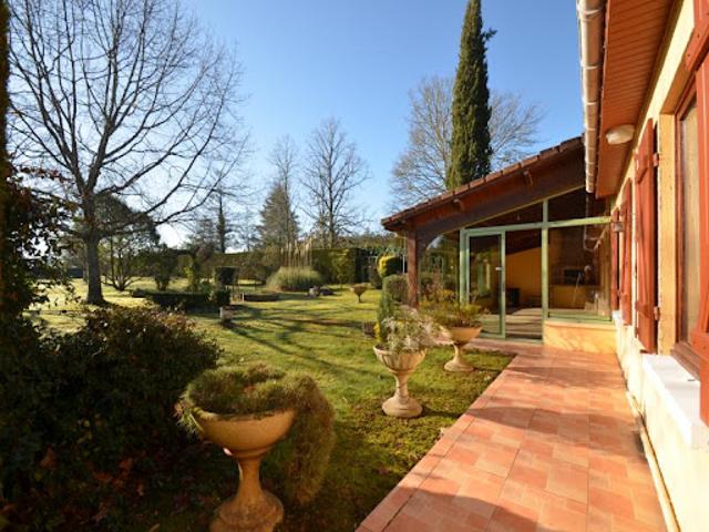 Vente Maison 5 pièces 137 m2 Montpon Ménestérol