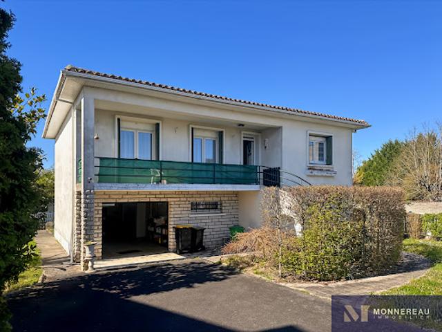 Vente Maison 5 pièces 138 m2 Barbezieux Saint Hilaire