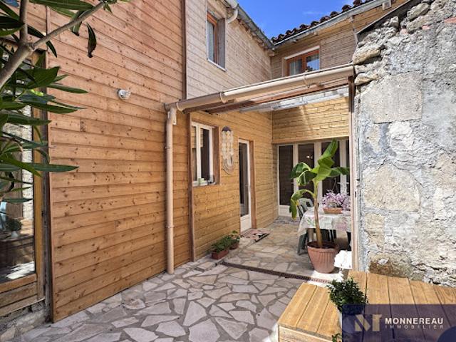 Vente Maison 5 pièces 139 m2 Barbezieux Saint Hilaire