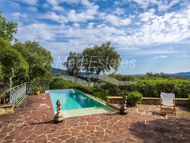 Vente Maison 5 pièces 130 m2 Grimaud