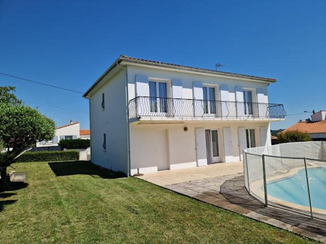 Vente Maison 5 pièces 130 m2 Saintes