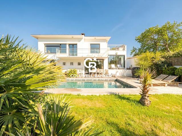 Vente Maison 5 pièces 130.6 m2 Andernos les Bains