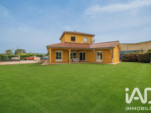 Vente Maison 5 pièces 131 m2 Saint Etienne de Saint Geoirs