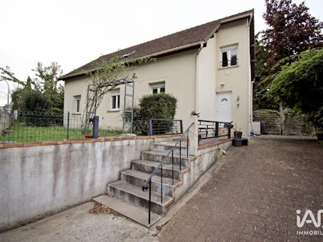 Vente Maison 5 pièces 131 m2 Saint Germain lès Arpajon