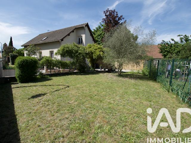 Vente Maison 5 pièces 131 m2 Saint Germain lès Arpajon