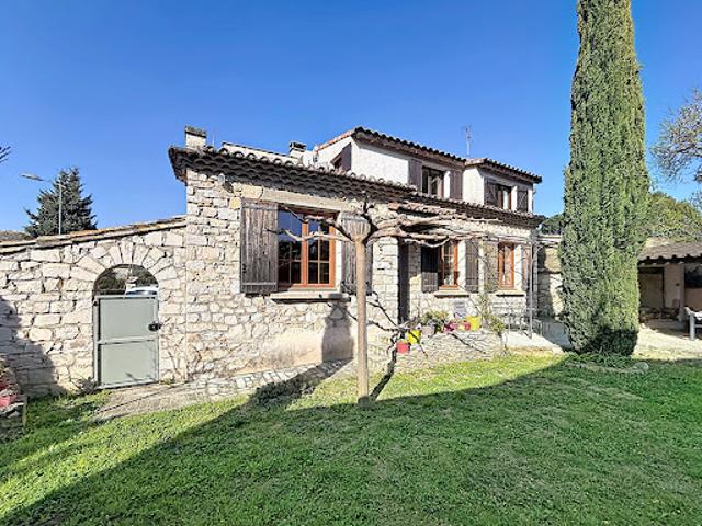 Vente Maison 5 pièces 131 m2 Villeneuve les avignon