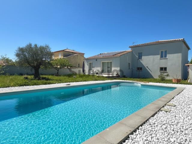 Vente Maison 5 pièces 131.68 m2 Aubord