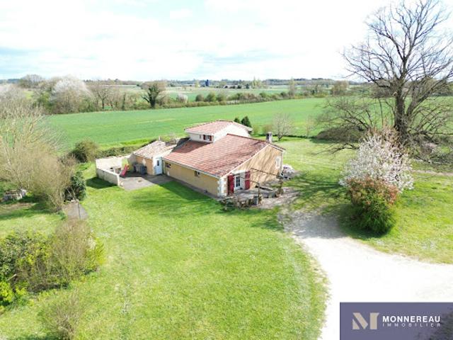Vente Maison 5 pièces 132 m2 Baignes Sainte Radegonde