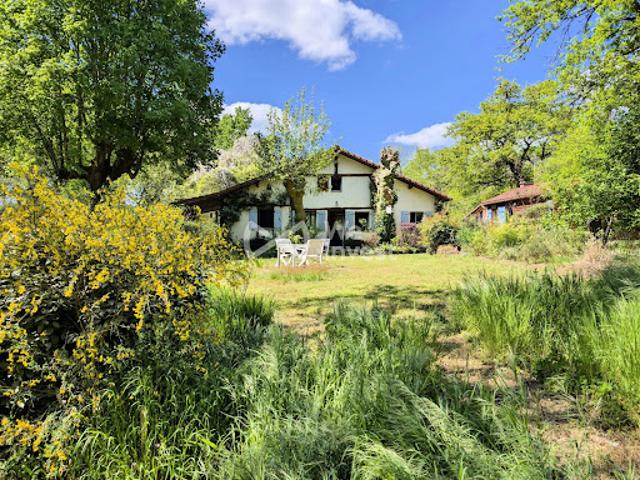 Vente Maison 5 pièces 133 m2 Bégaar