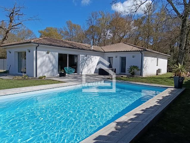 Vente Maison 5 pièces 133 m2 Le Taillan Médoc