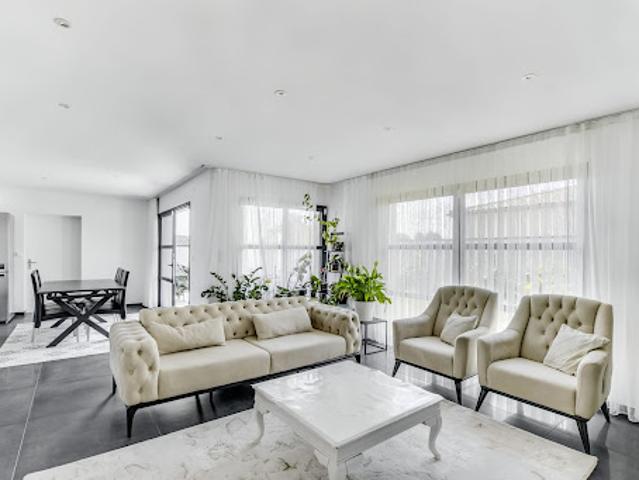 Vente Maison 5 pièces 145 m2 Frouzins