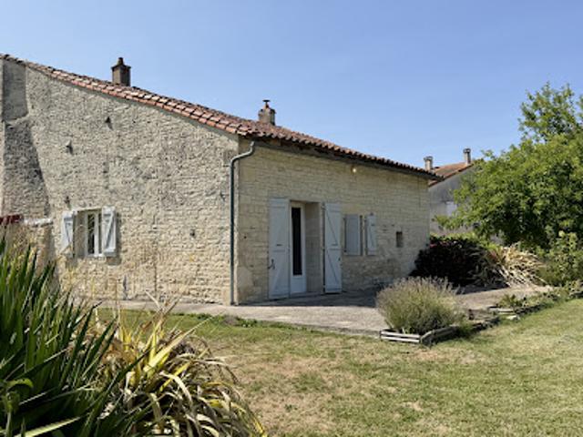 Vente Maison 5 pièces 146 m2 Aigre