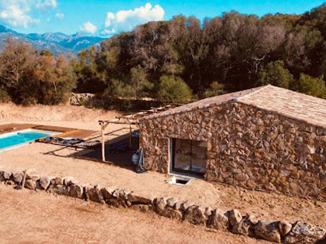 Vente Maison 5 pièces 147 m2 Figari