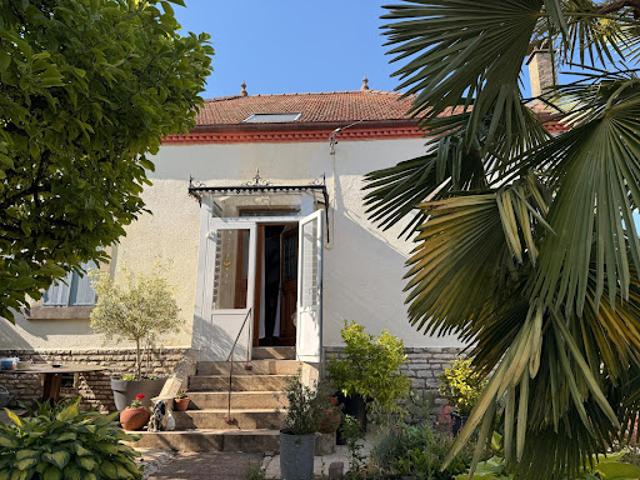 Vente Maison 5 pièces 148 m2 Etuz