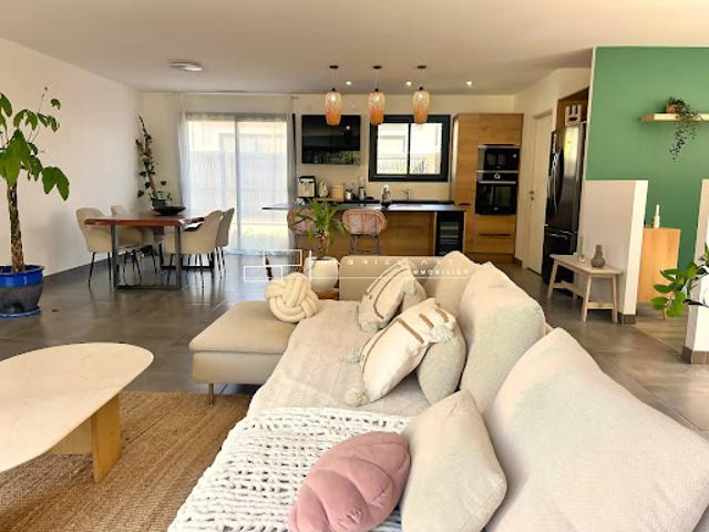 Vente Maison 5 pièces 148 m2 Saubrigues