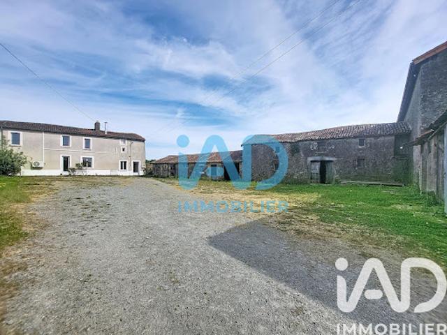 Vente Maison 5 pièces 149 m2 Fenioux